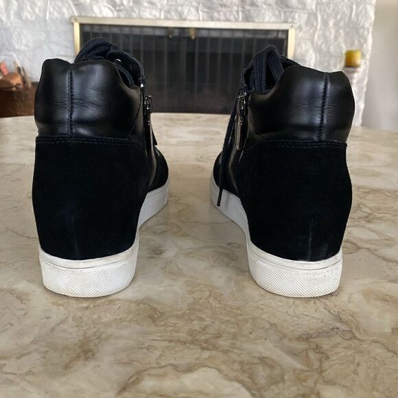Blondo Goldy Wedge Sneakers Black Leather & Suede - Picture 11 of 15